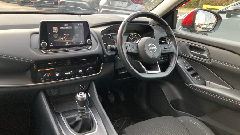 Nissan Qashqai 1.3 DiG-T MH Acenta Premium 5dr Petrol Hatchback